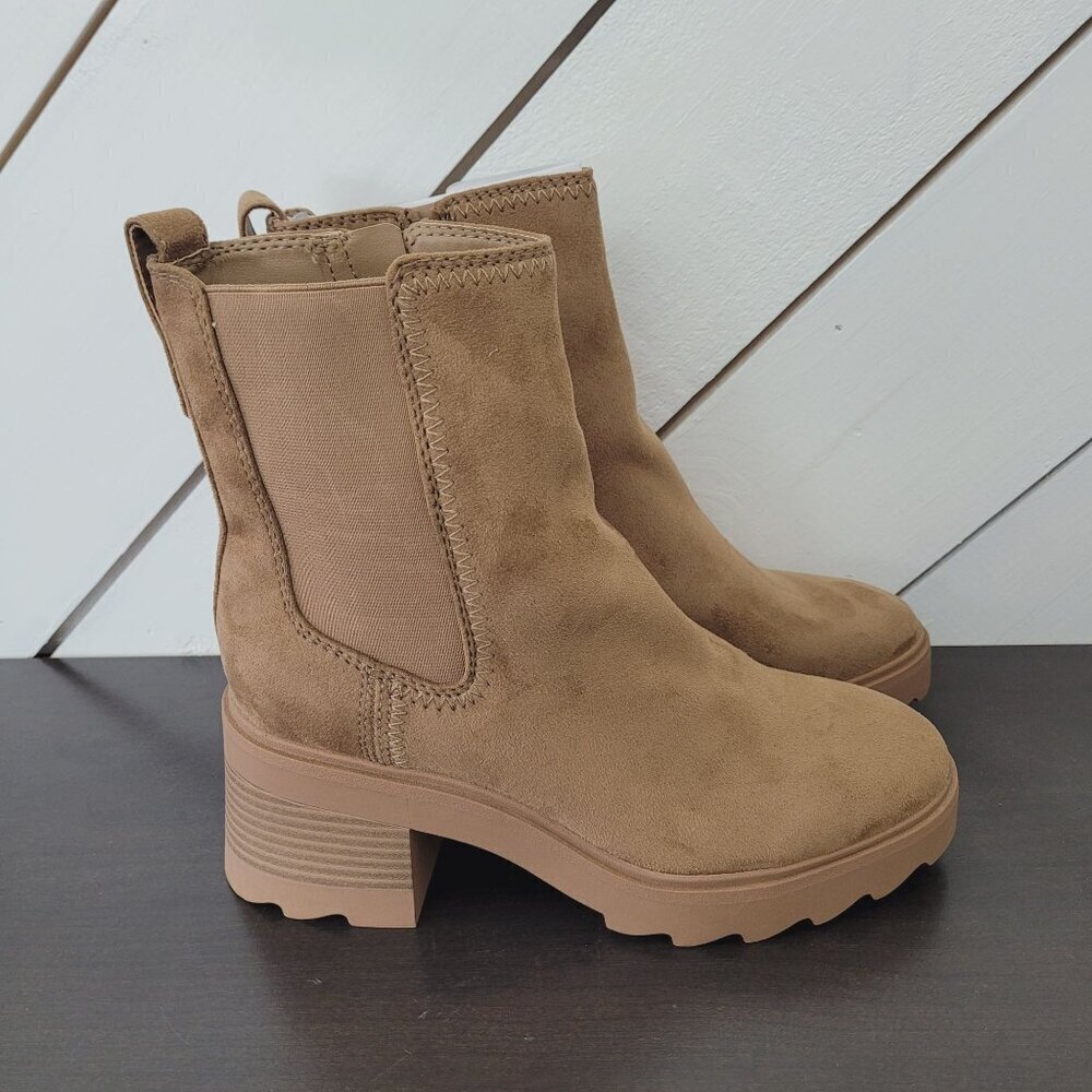 NWT Zodiac Teresa-Chelsea Faux Suede Platform Ankle Boots Chunky Heel Women 8.5